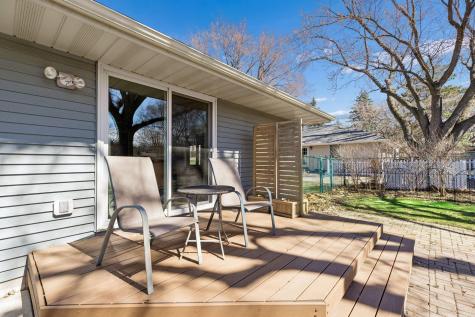 1988 Eldridge Avenue W Roseville MN 55113