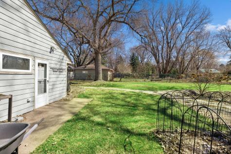 1988 Eldridge Avenue W Roseville MN 55113