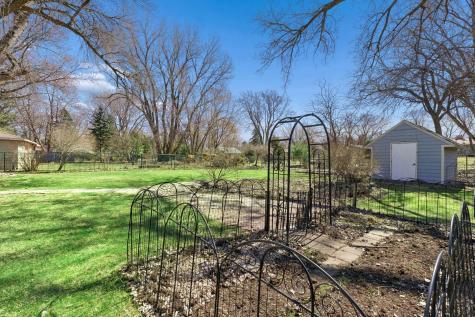 1988 Eldridge Avenue W Roseville MN 55113