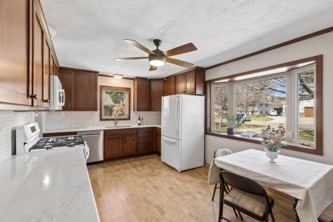 1988 Eldridge Avenue W Roseville MN 55113