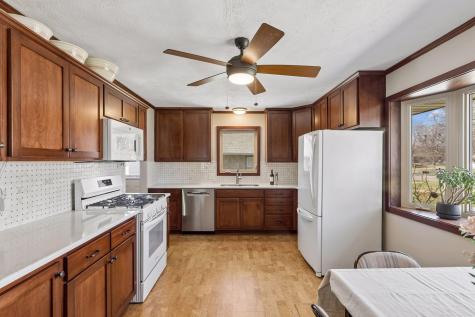 1988 Eldridge Avenue W Roseville MN 55113