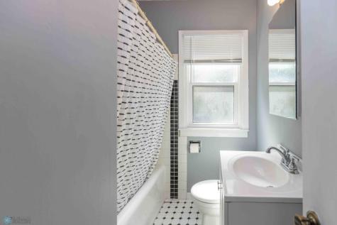 1249 4th Street N Fargo ND 58102