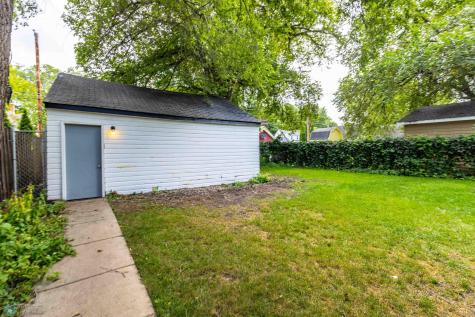 1249 4th Street N Fargo ND 58102