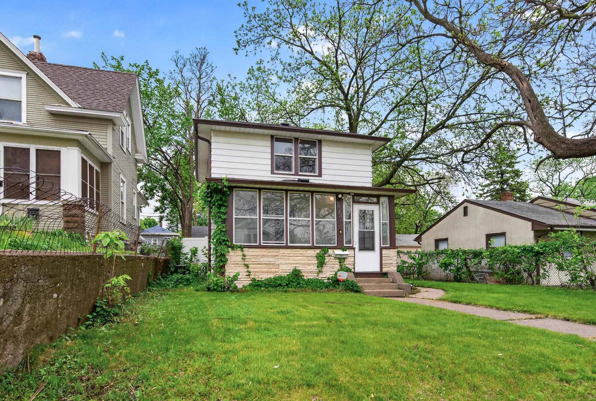 1095 Sims Avenue Saint Paul MN 55106