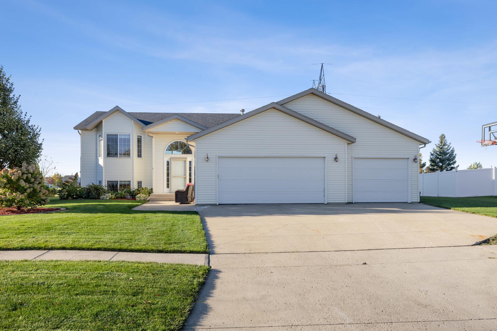 537 S Sedona Drive West Fargo ND 58078