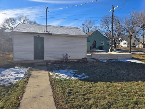 320 2nd Street SW Pipestone MN 56164