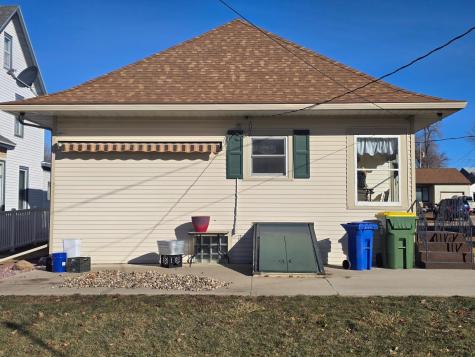320 2nd Street SW Pipestone MN 56164