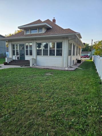 320 2nd Street SW Pipestone MN 56164