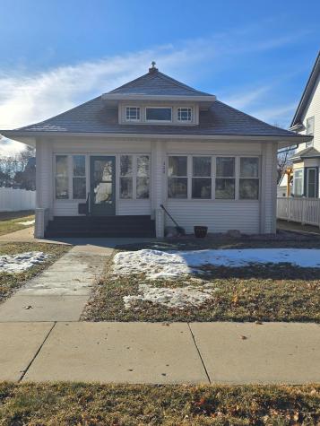 320 2nd Street SW Pipestone MN 56164