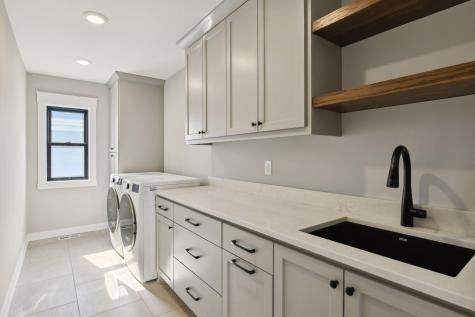 4509 Oxford Avenue Edina MN 55436