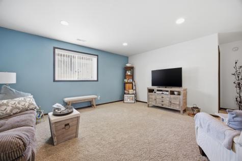 963 30th Avenue W West Fargo ND 58078