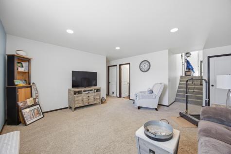 963 30th Avenue W West Fargo ND 58078