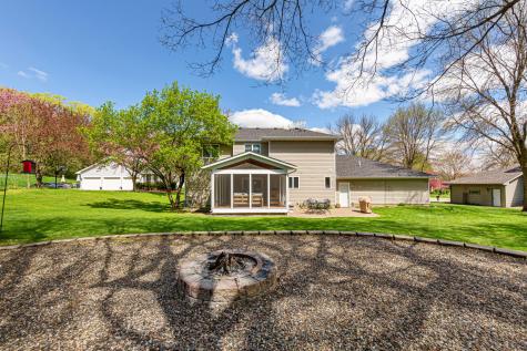 1424 Fairway Drive Faribault MN 55021
