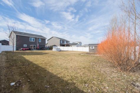 293 Redwood Drive Mapleton ND 58059