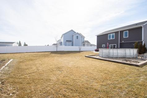 293 Redwood Drive Mapleton ND 58059