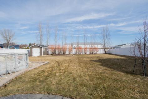 293 Redwood Drive Mapleton ND 58059