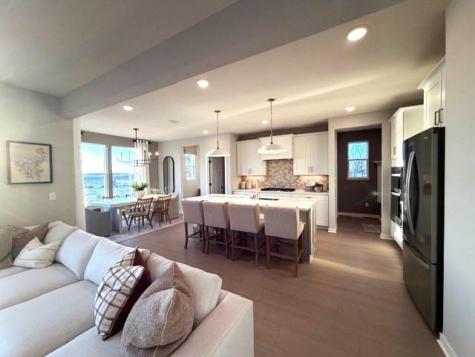 1572 Norbert Lane Shakopee MN 55379