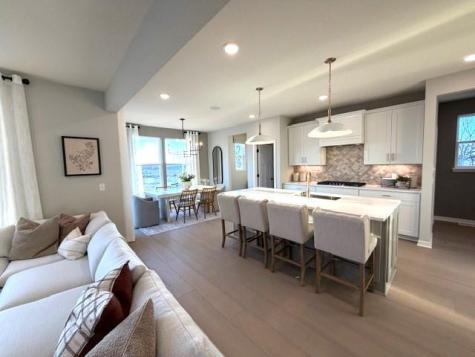 1572 Norbert Lane Shakopee MN 55379