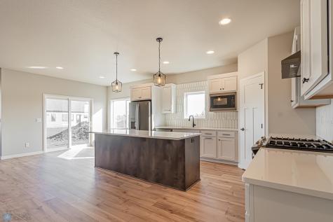 5868 Ellis Drive W Horace ND 58047