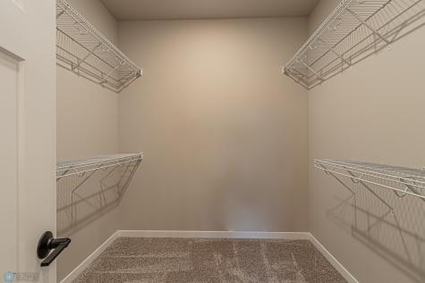 5868 Ellis Drive W Horace ND 58047