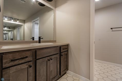 5868 Ellis Drive W Horace ND 58047