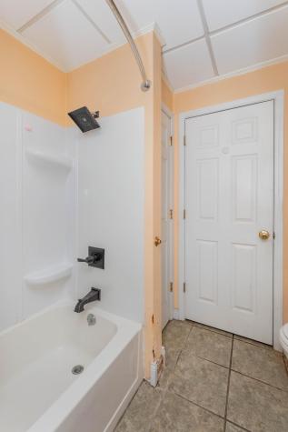 506 4th Avenue SW Valley City ND 58072