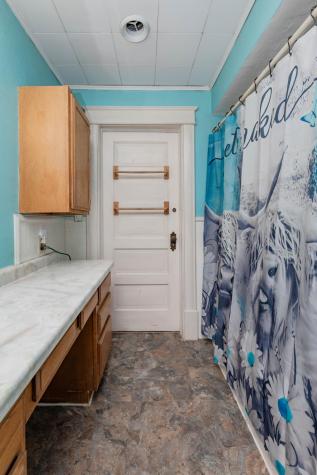 506 4th Avenue SW Valley City ND 58072