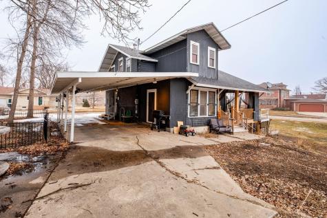 506 4th Avenue SW Valley City ND 58072