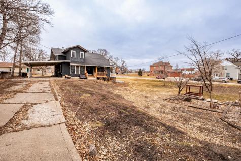 506 4th Avenue SW Valley City ND 58072