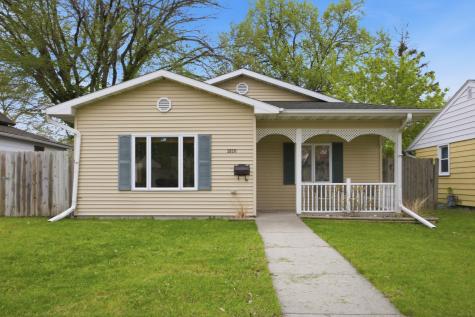 1810 5TH Avenue S Fargo ND 58103