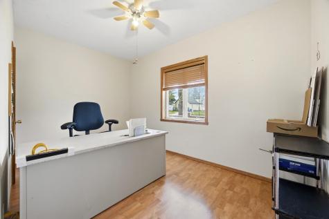1810 5th Avenue S Fargo ND 58103