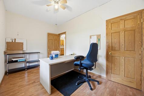 1810 5th Avenue S Fargo ND 58103