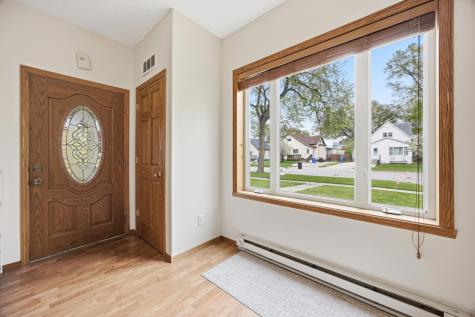 1810 5th Avenue S Fargo ND 58103