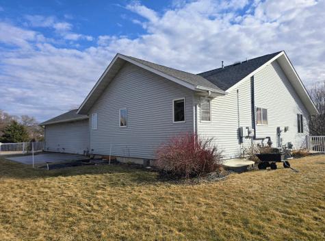 807 8th Street SW Pipestone MN 56164