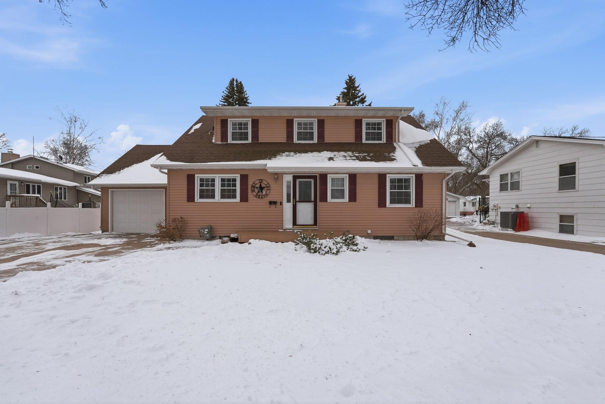 1109 13th Avenue SW Willmar MN 56201