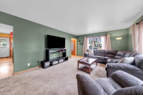 477 Idaho Avenue E Saint Paul MN 55130