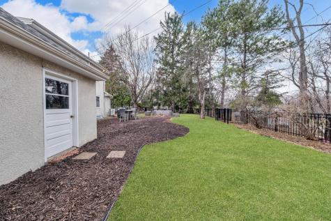 477 Idaho Avenue E Saint Paul MN 55130