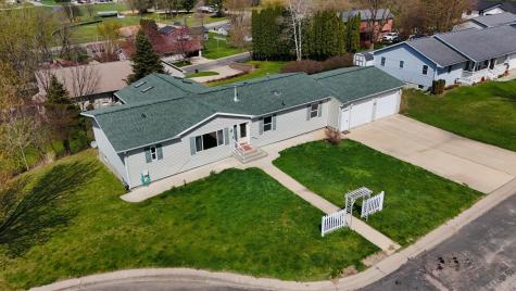 327 Parkside Drive SE Preston MN 55965