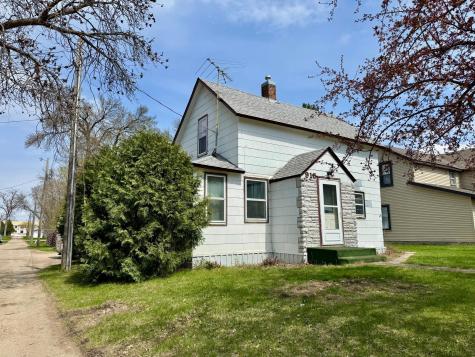 915 6th Avenue E Alexandria MN 56308