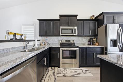 1571 67th Avenue S Fargo ND 58104