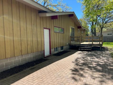 122 Craig Way NE Fridley MN 55432