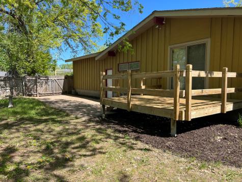 122 Craig Way NE Fridley MN 55432