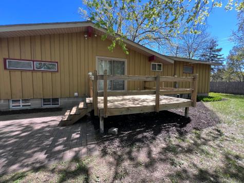 122 Craig Way NE Fridley MN 55432