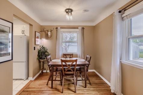 818 Larpenteur Avenue W Saint Paul MN 55113
