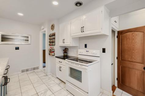 818 Larpenteur Avenue W Saint Paul MN 55113