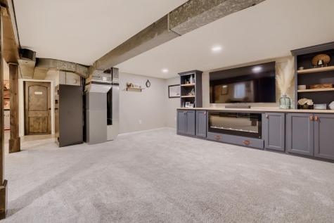 818 Larpenteur Avenue W Saint Paul MN 55113
