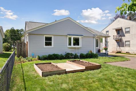 818 Larpenteur Avenue W Saint Paul MN 55113