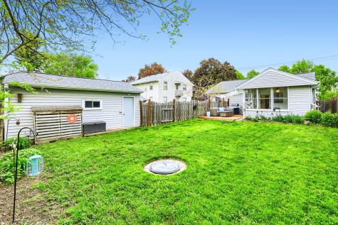 818 Larpenteur Avenue W Saint Paul MN 55113