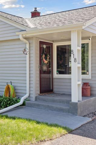 818 Larpenteur Avenue W Saint Paul MN 55113