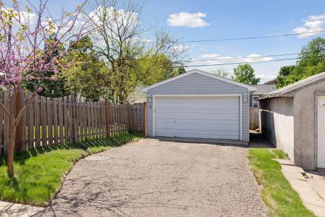 818 Larpenteur Avenue W Saint Paul MN 55113